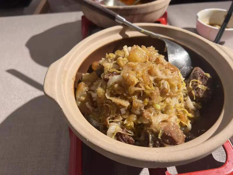 面对门店缩减与转型压力,餐饮经营者的破局之道在哪里? 新闻