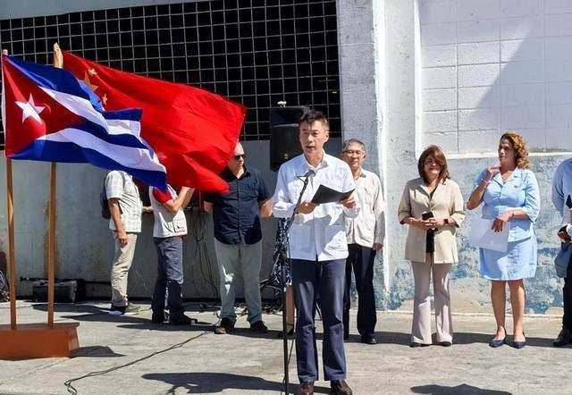  封锁线下的突围：加勒比海域的生存真相 企业服务